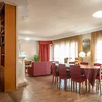 ゲストハウス Train Station Venice - Atika & Atif メストレ