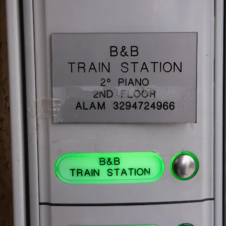 Train Station Venice - Atika & Atif 게스트하우스 메스트레
