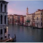 Casa de hóspedes Train Station Venice - Atika & Atif